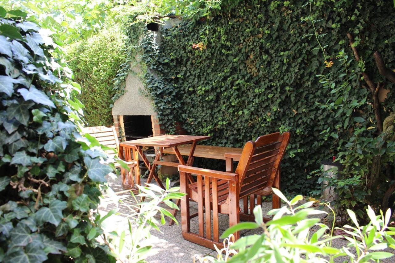 Apartamento West Capital - Free Private Parking Zagreb Exterior foto