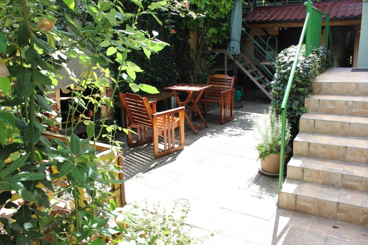 Apartamento West Capital - Free Private Parking Zagreb Exterior foto